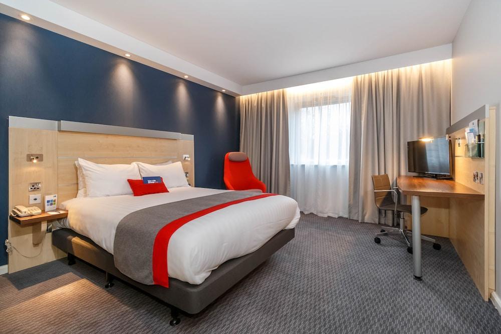 Holiday Inn Express Walsall M6, J10 By Ihg Екстериор снимка