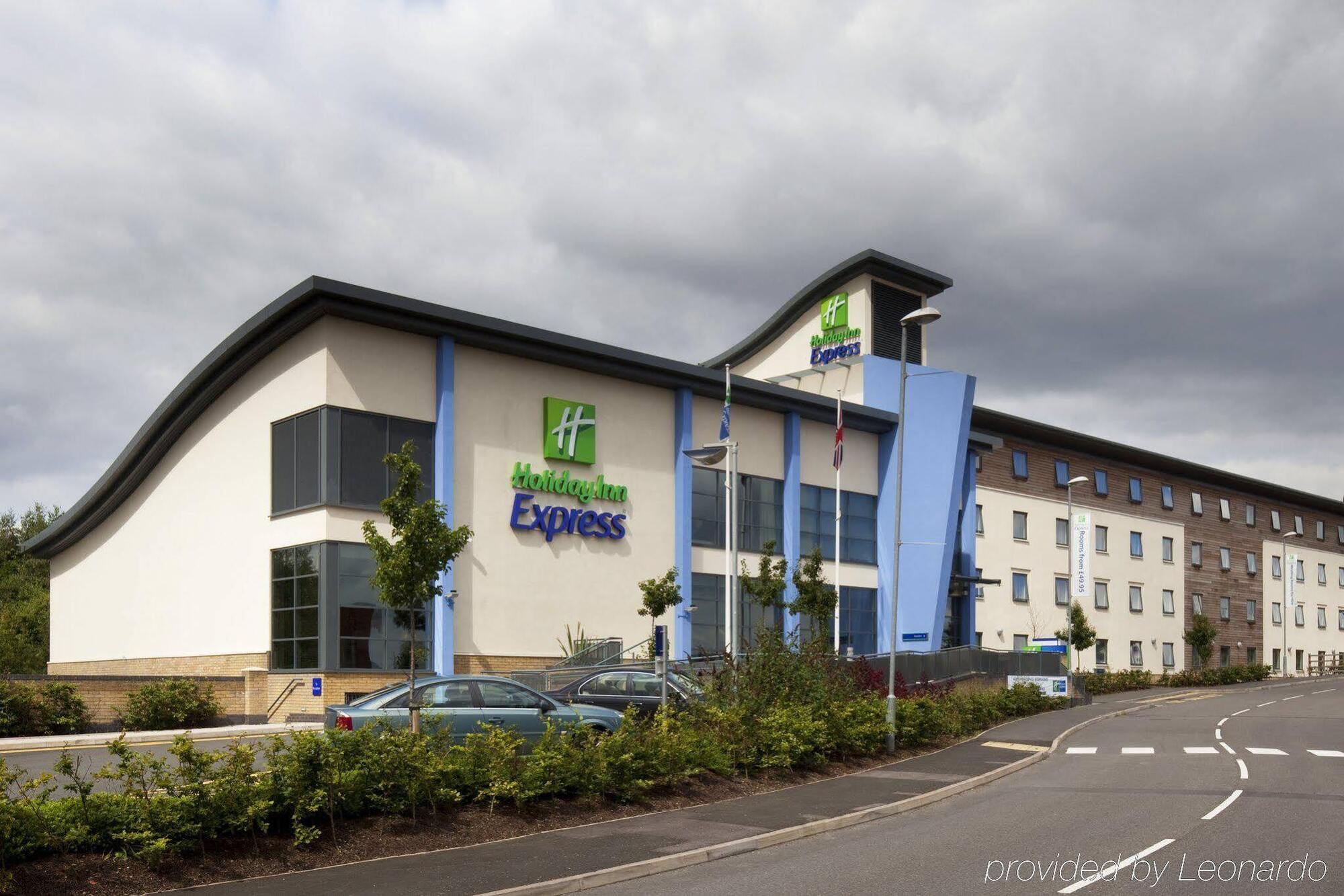 Holiday Inn Express Walsall M6, J10 By Ihg Екстериор снимка