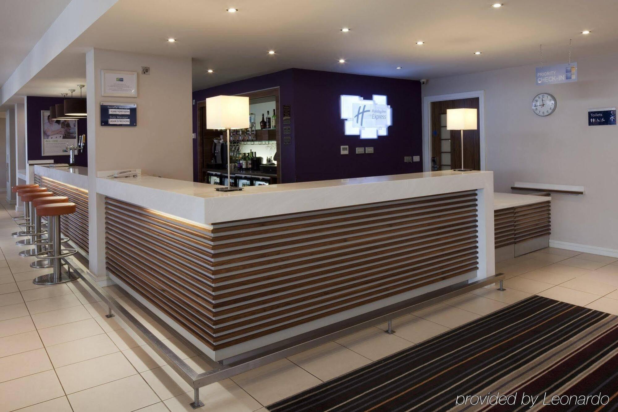 Holiday Inn Express Walsall M6, J10 By Ihg Екстериор снимка